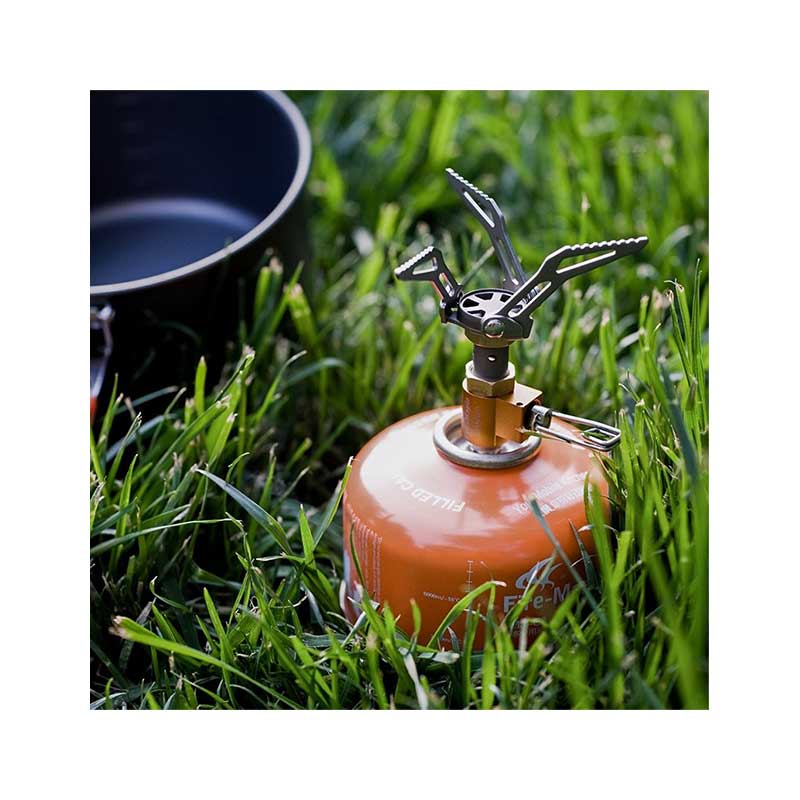 FireMaple Hornet FMS-300T Lightweight Gas Stove in use