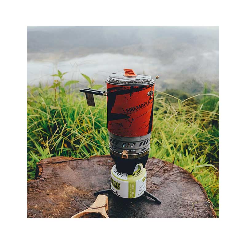 FireMaple Polaris Pressure Regulator Cooking System - in use